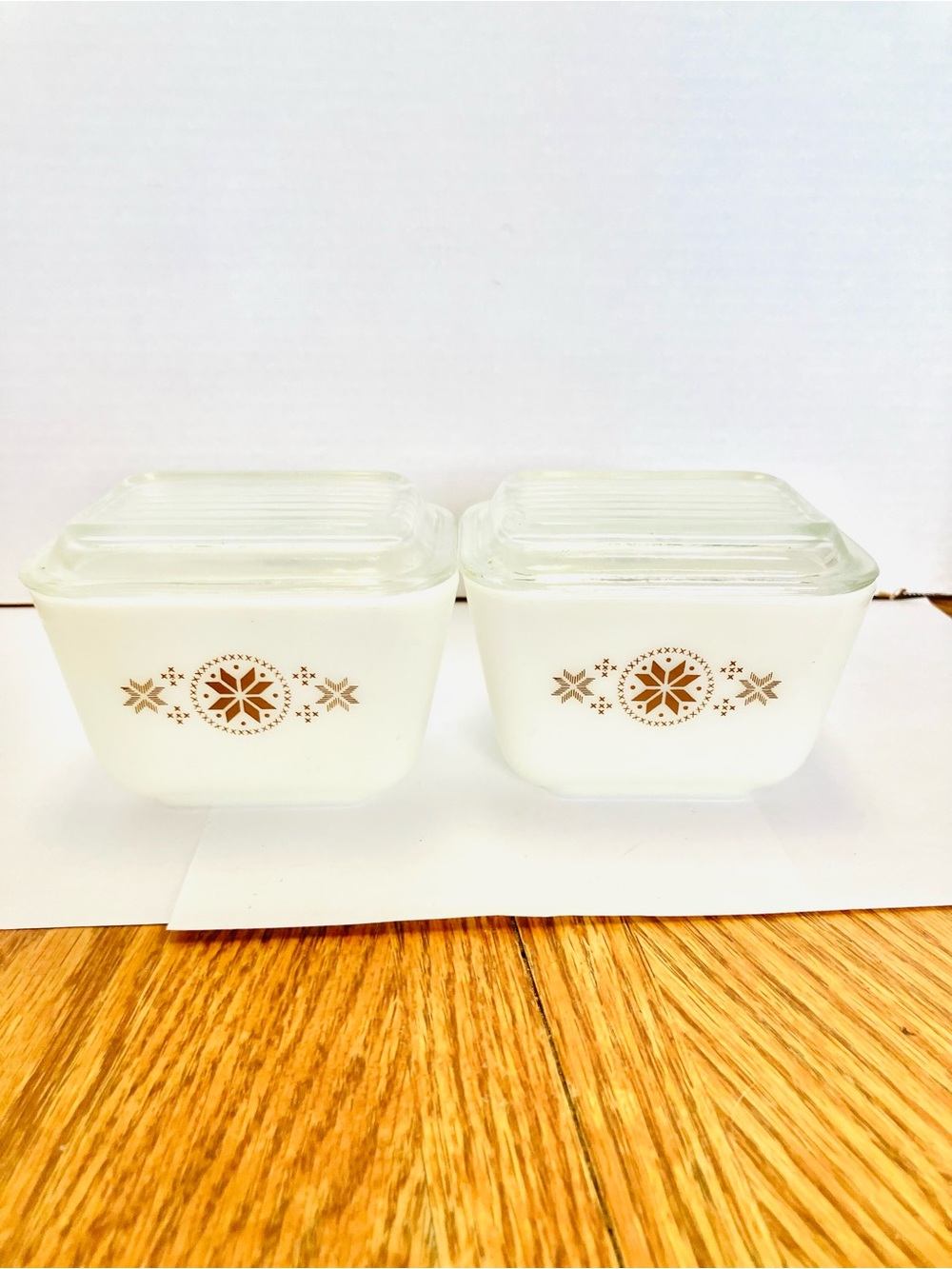 PYREX Town & Country 1.5 Cup Refrigerator Dish With Lid Set Of 2 501B Vintage